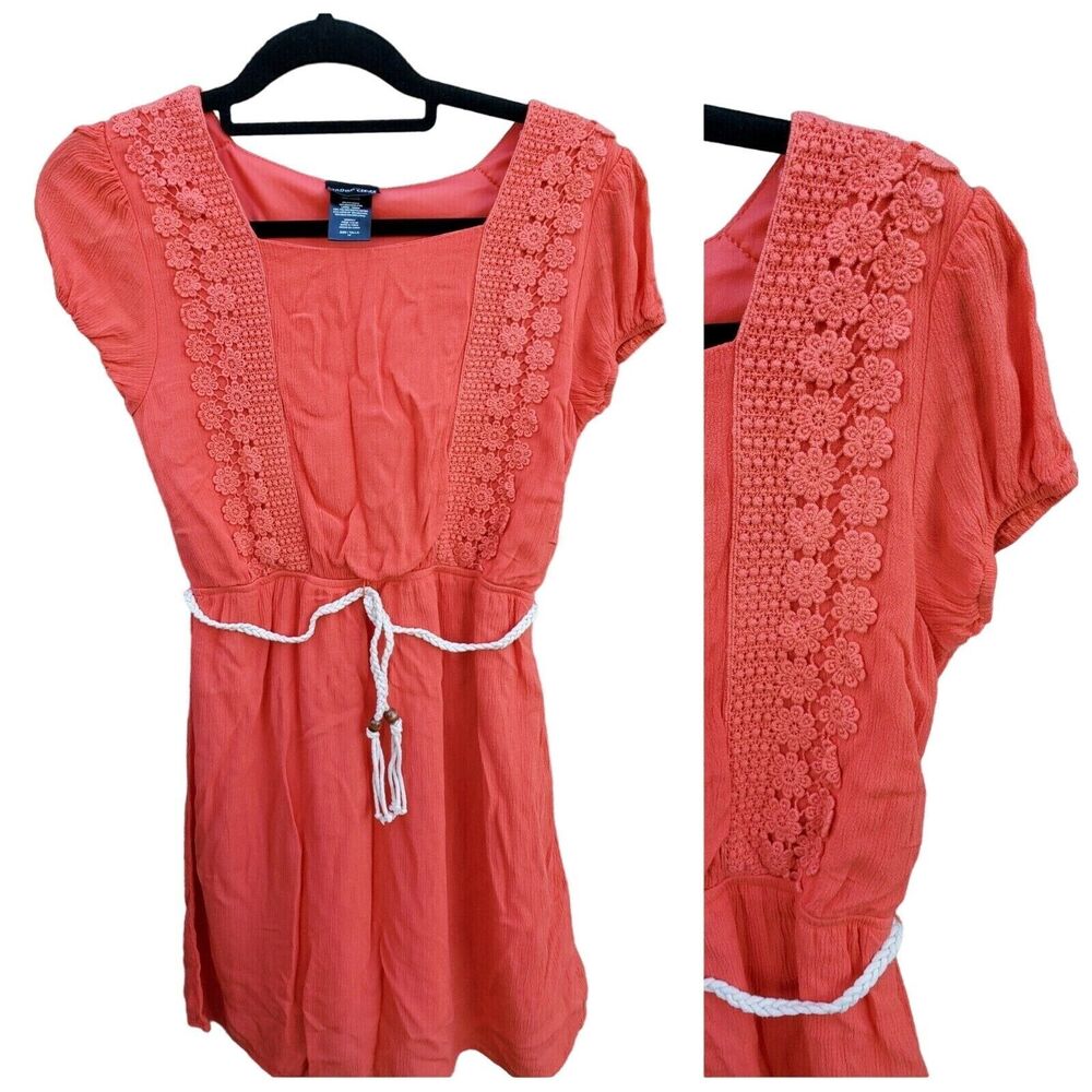 Paper Doll above knee cap sleeve red womans size 14 dress PLUS SIZE CASUAL